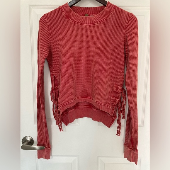 FREE PEOPLE INTERLAKEN RED WAFFLE BOHO LONG SLEEVE TOP - Size Small - Picture 4 of 11